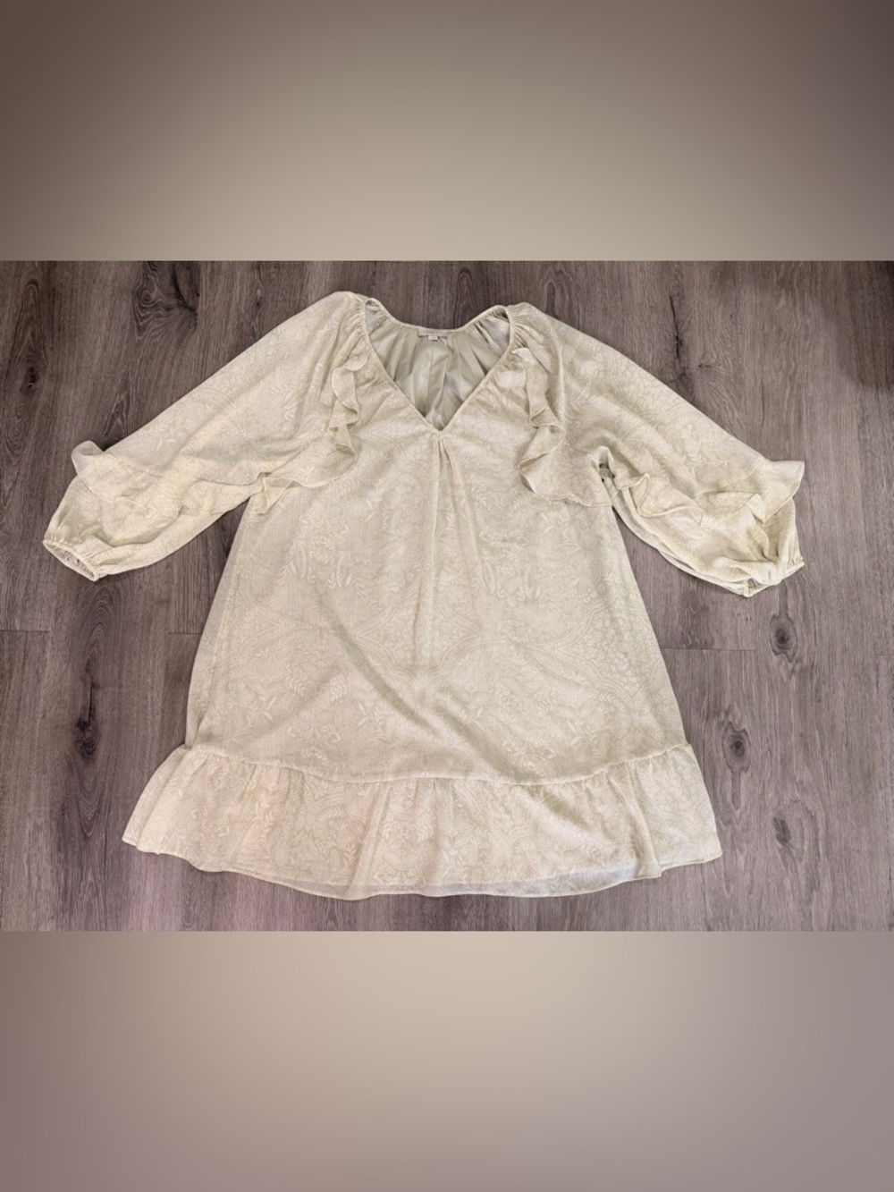 LOFT Women’s Outlet Mint Green Blouse with Subtle Sheen Size Large
